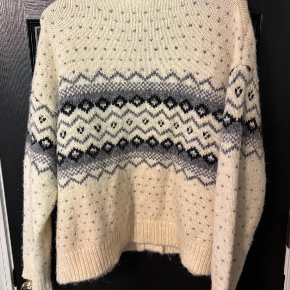 Magnolia Boutique Blue Cream Button Down Sweater Large - Picture 3 of 4